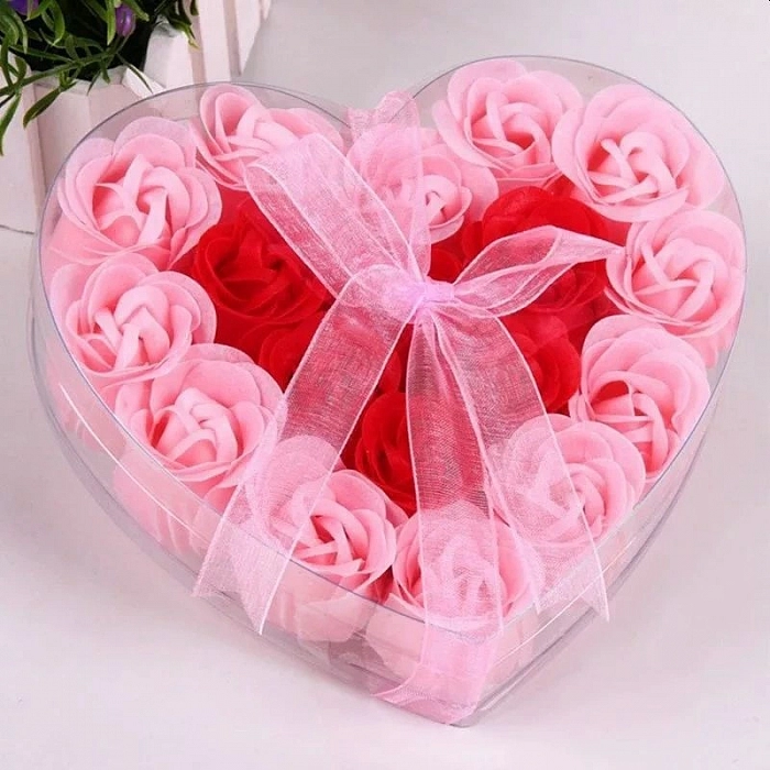 Картинка Мыльные розы светло-розовые в коробке в форме сердца 19 штук от магазина подарков и сувениров Amaze.kz